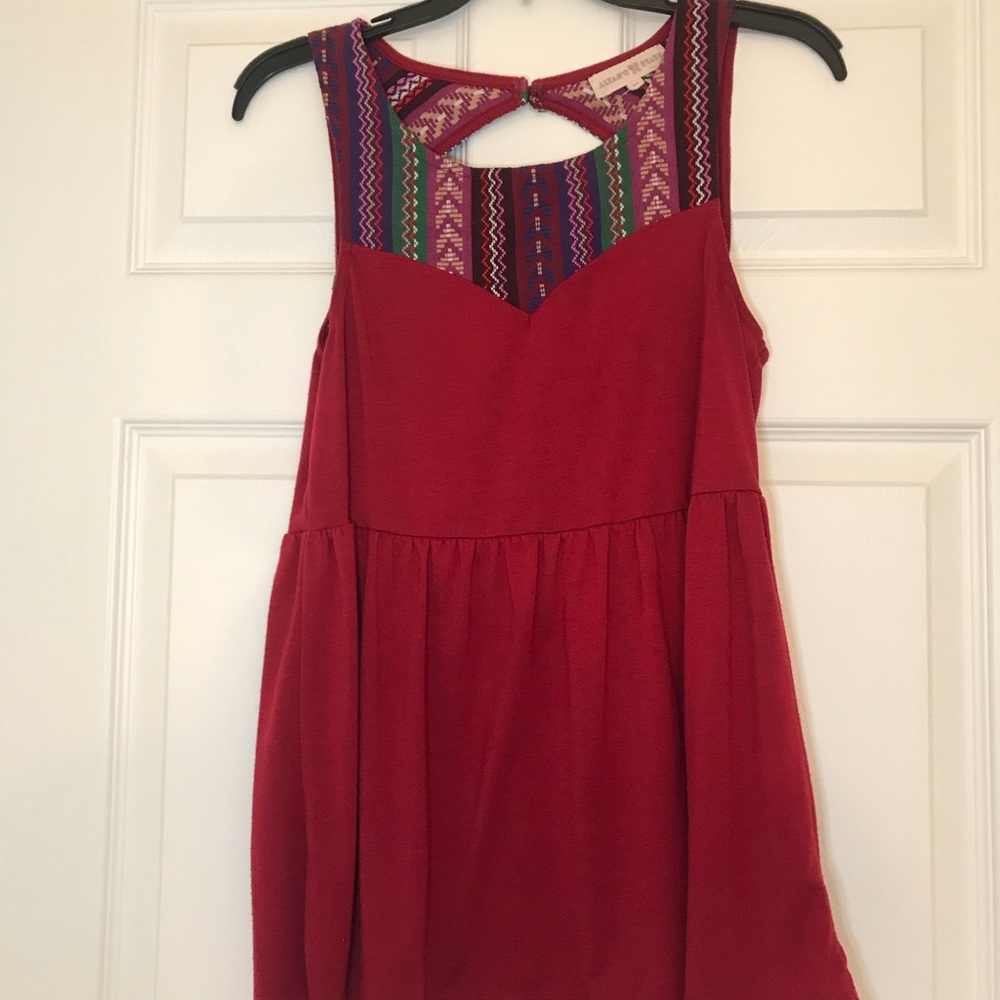 Open back pattern tank top